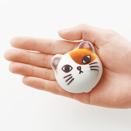 marshmallow cat toy