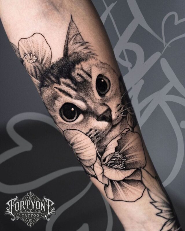 Black and grey cat portrait by Ryan Mullins TattooNOW