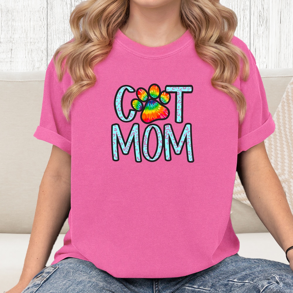 Comfort Colors Groovy Cat Mom Vintage Washed Tee - Crunchberry