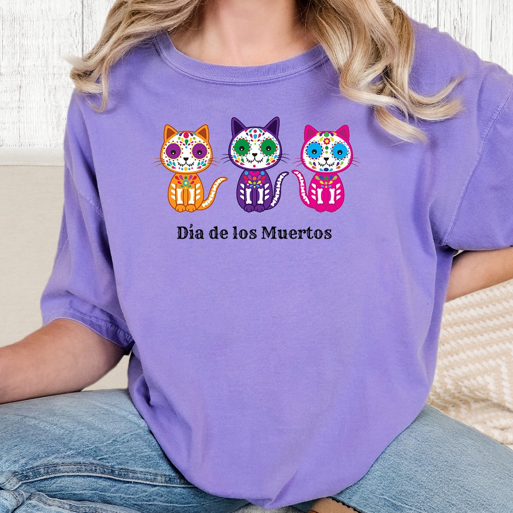 Comfort Colors Día de los Muertos Three Cats Vintage Washed Tee - Violet