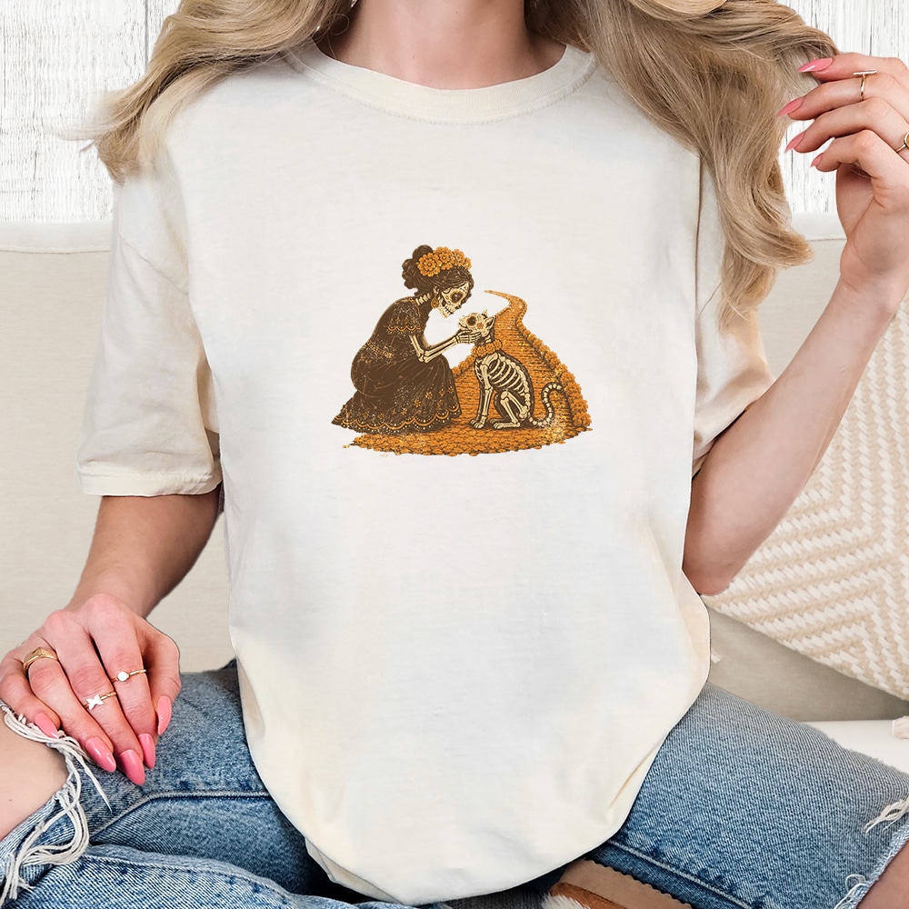 Comfort Colors Día de los Muertos Cat Bridge Vintage Washed Tee - Ivory